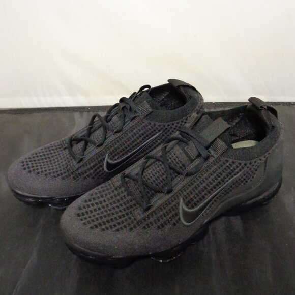 Brand New Nike Air Vapormax 2021 FK Boy's shoes. Black. New In Box F53 - Picture 5 of 6